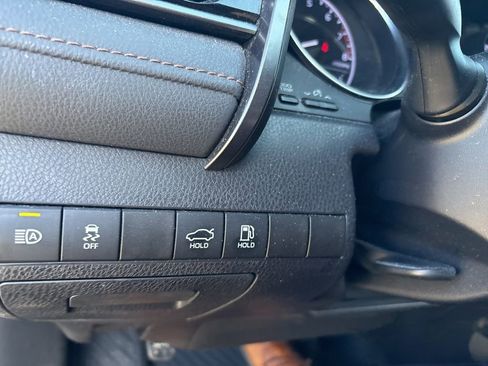 Used 2019 Toyota Camry LE FWD image 25