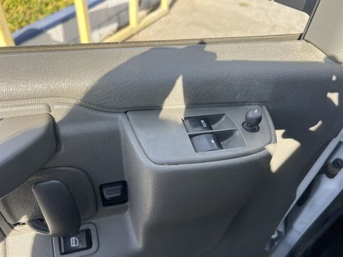 Used 2021 Chevrolet Express 2500 w/ Driver Convenience Package RWD image 11