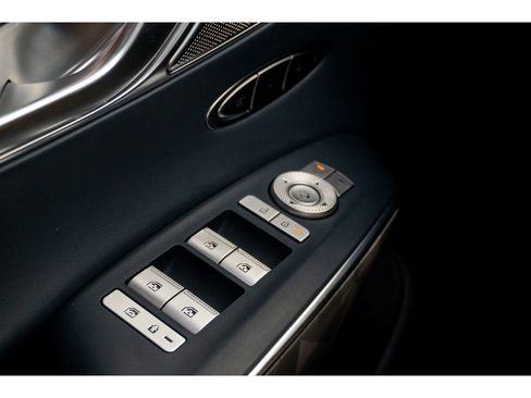 Used 2022 Genesis GV70 3.5T Sport w/ Sport Advanced Package AWD/4WD image 29