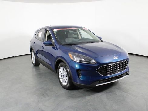 Used 2020 Ford Escape SE image 14