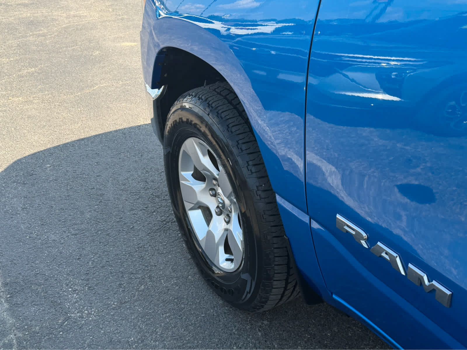 Used 2022 RAM 1500 Big Horn AWD/4WD image 7