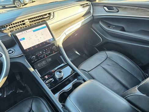 Used 2023 Jeep Grand Cherokee L Limited w/ Luxury Tech Group II image 36