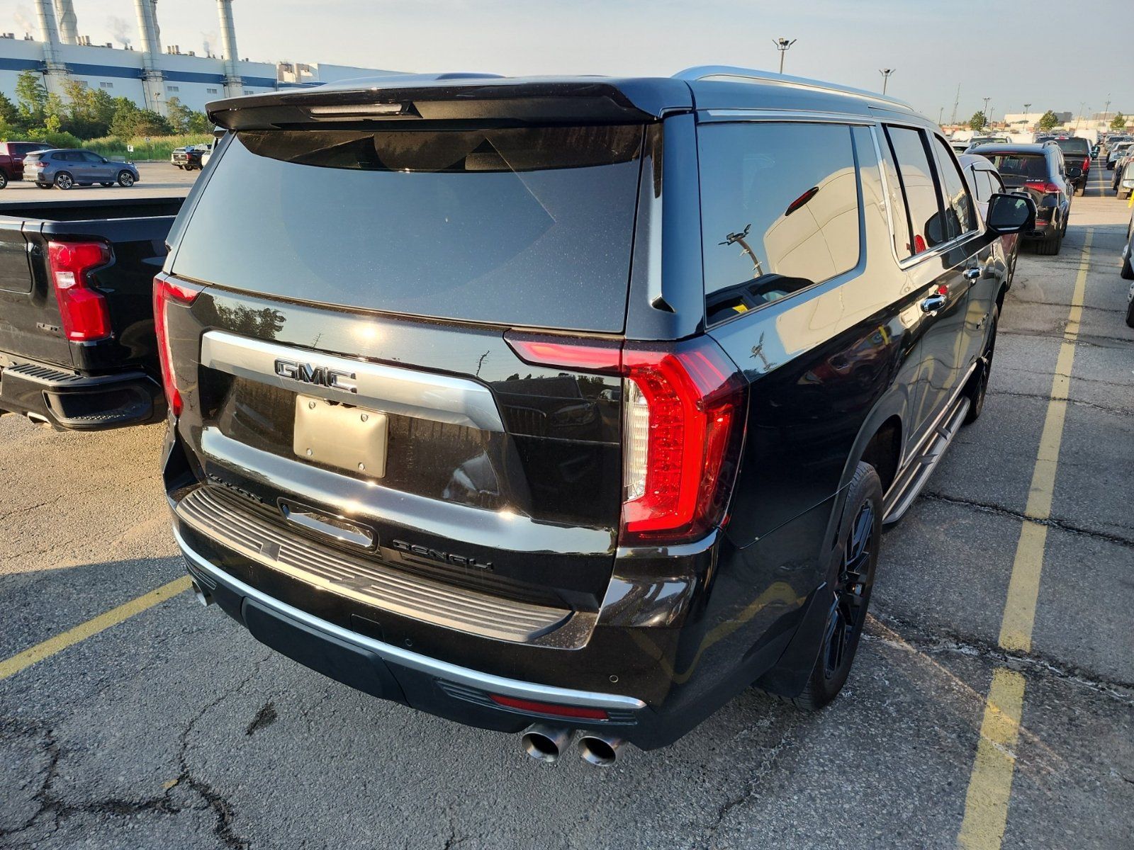 Used 2023 GMC Yukon XL Denali w/ Max Trailering Package AWD/4WD image 3