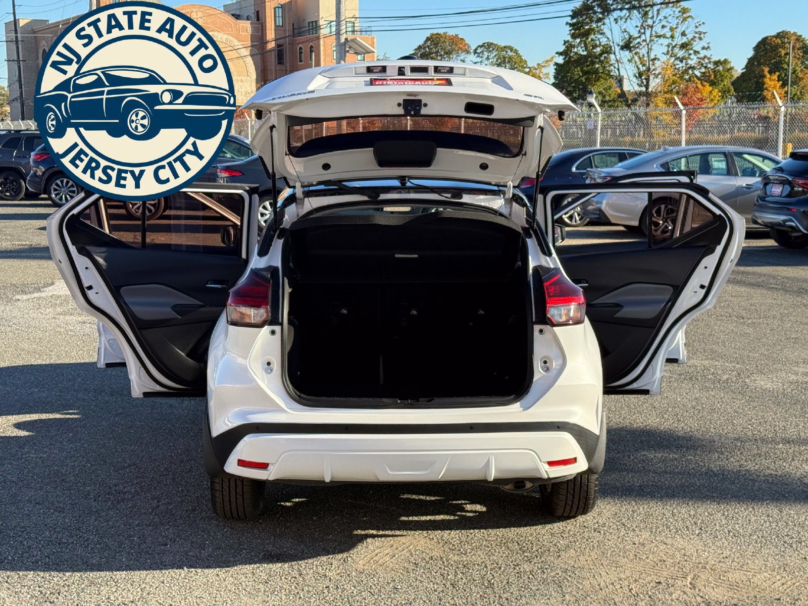 Used 2021 Nissan Kicks SR w/ SR Premium Package FWD image 9