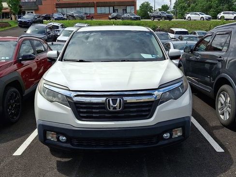 Used 2017 Honda Ridgeline RTL-T image 2