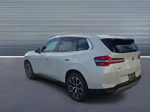 Used 2025 BMW X3 xDrive30i image 4