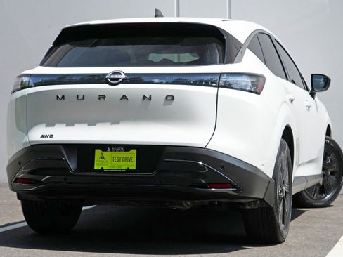 Used 2025 Nissan Murano SV AWD/4WD image 4