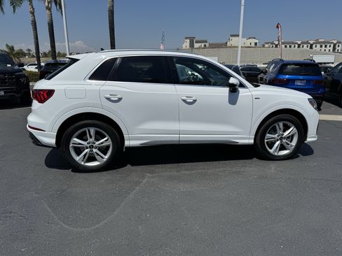 Used 2024 Audi Q3 2.0T Premium Plus w/ Premium Plus Package AWD/4WD image 11