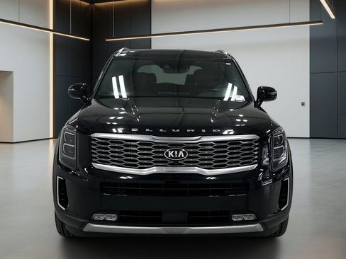 Used 2021 Kia Telluride SX w/ Towing Package FWD image 9