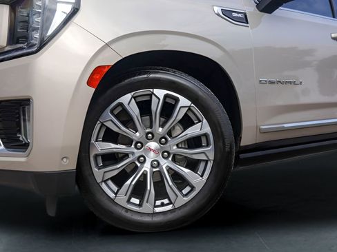 Used 2023 GMC Yukon Denali w/ Denali Reserve Package RWD image 4