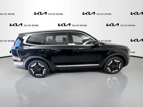 Certified 2024 Kia Telluride EX w/ EX Captain's Chair Package FWD image 13