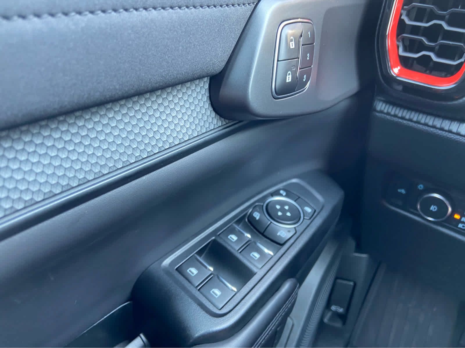 Used 2024 Ford Ranger Raptor AWD/4WD image 22