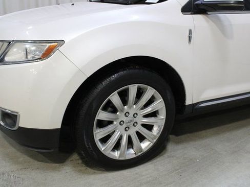 Used 2012 Lincoln MKX AWD image 32