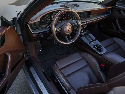 Used 2020 Porsche 911 Carrera S image 2