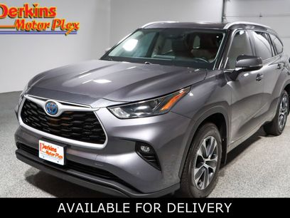 Used 2023 Toyota Highlander XLE