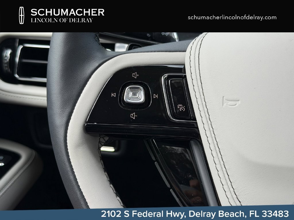 New 2027 Lincoln Aviator AWD image 24