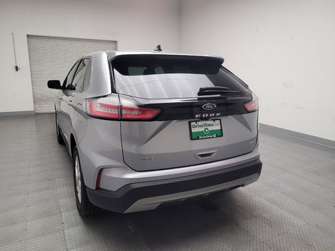 Used 2023 Ford Edge SEL image 6