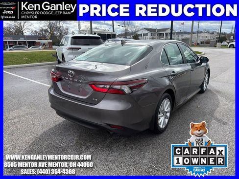 Used 2024 Toyota Camry LE w/ Convenience Package image 9