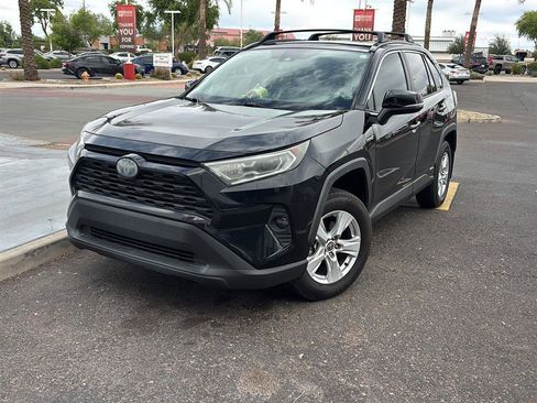 Used 2021 Toyota RAV4 XLE w/ Convenience Package AWD/4WD image 2