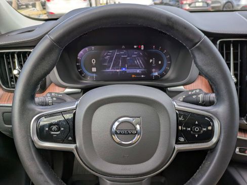 Used 2023 Volvo XC60 B5 Ultimate w/ Protection Package Premier image 26