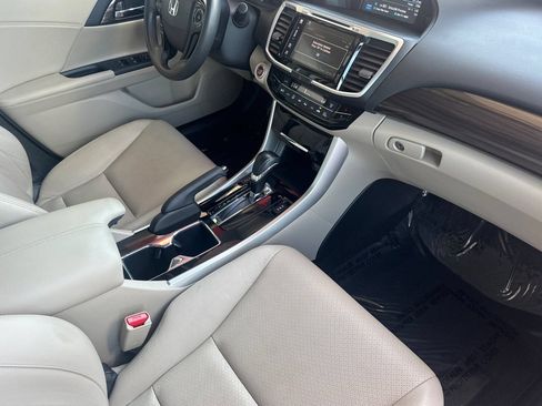 Used 2016 Honda Accord EX-L image 18