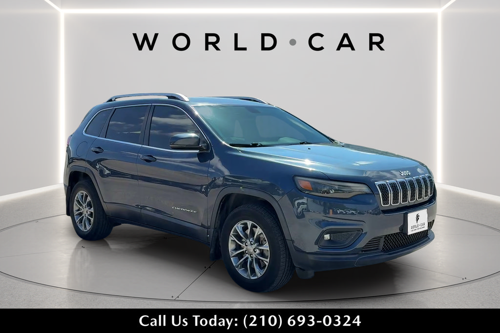 Used 2020 Jeep Cherokee Latitude Plus w/ Cold Weather Group AWD/4WD image 1