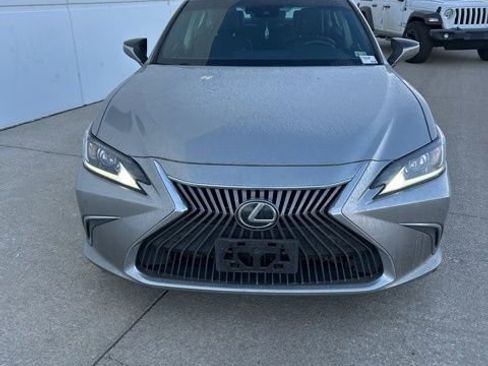 Used 2020 Lexus ES 350 w/ Premium Package image 2