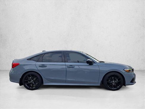 Used 2022 Honda Civic Sport image 4