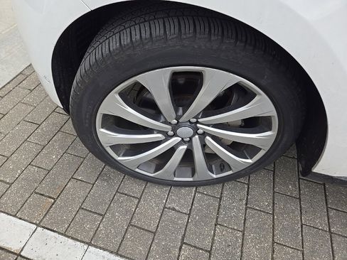 Used 2023 Land Rover Range Rover SE image 10