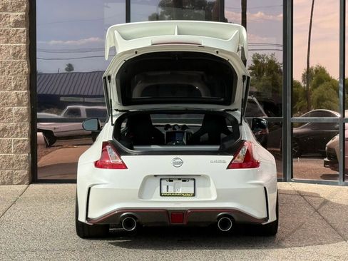 Used 2019 Nissan 370Z NISMO RWD image 30