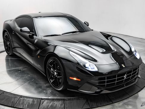 Used 2017 Ferrari F12 Berlinetta RWD image 30