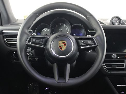 Certified 2026 Porsche Macan AWD/4WD image 12