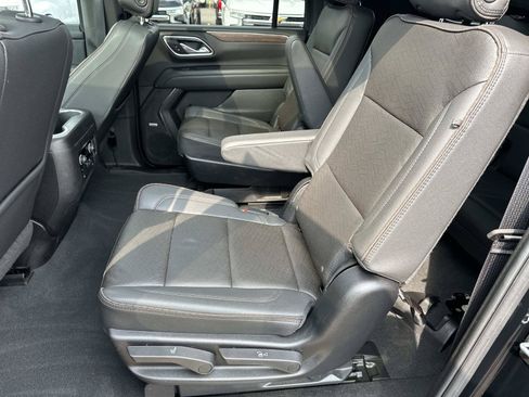 Certified 2024 Chevrolet Suburban High Country AWD/4WD image 11