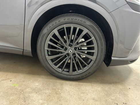 Used 2025 Lexus RX 350 Premium image 13