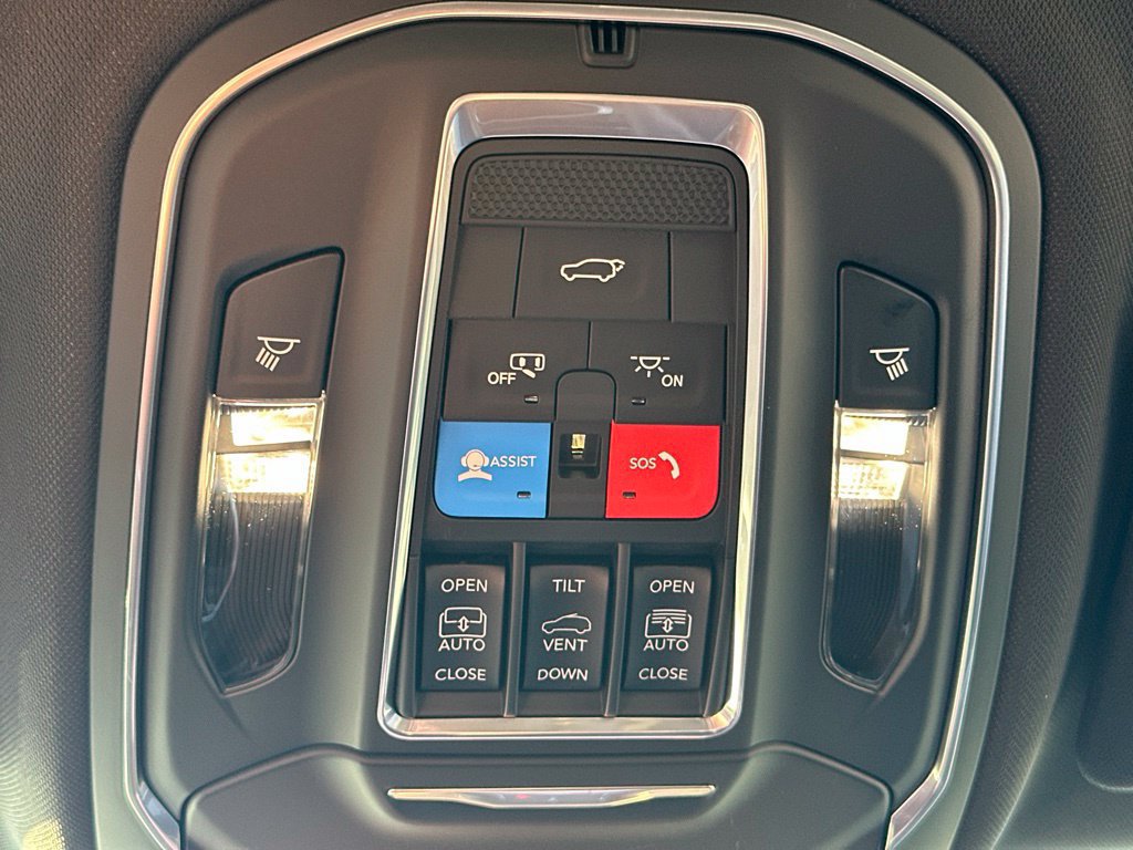 New 2027 Jeep Grand Cherokee Limited w/ Technology Group II RWD image 34
