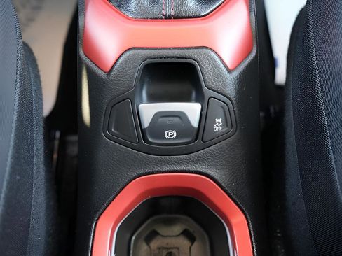 Used 2015 Jeep Renegade Trailhawk image 30