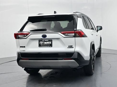 Used 2024 Toyota RAV4 XSE w/ Weather Package AWD/4WD image 7
