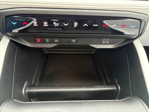 New 2026 Jeep Cherokee Limited AWD/4WD image 32