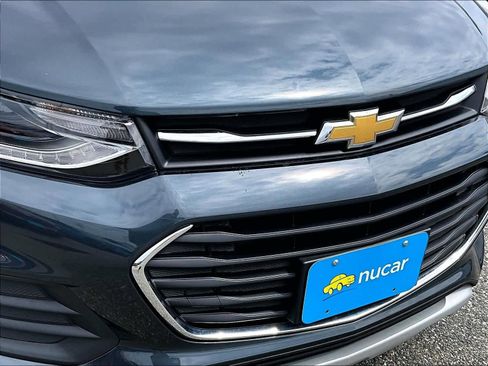 Used 2022 Chevrolet Trax LT w/ LT Convenience Package image 30