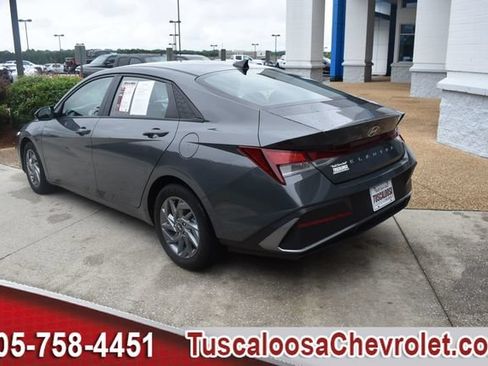 Used 2024 Hyundai Elantra SEL FWD image 7