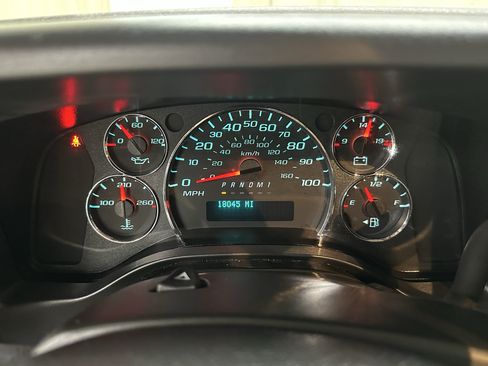 Used 2025 GMC Savana 2500 w/ Driver Convenience Package RWD image 27