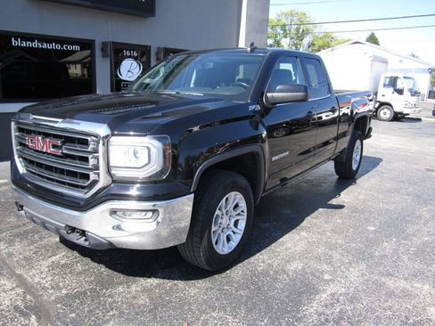 Used 2019 GMC Sierra 1500 SLE w/ SLE Value Package image 2