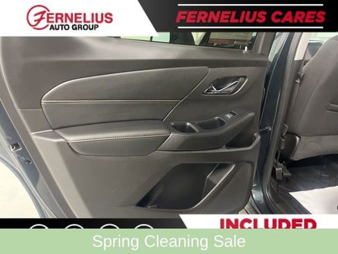 Used 2021 Chevrolet Traverse LT FWD image 14