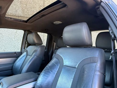 Used 2010 Ford F150 Raptor image 9