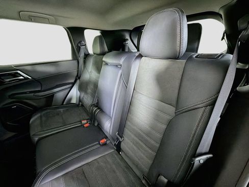 Used 2025 Mitsubishi Outlander SE FWD image 25