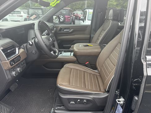 Used 2026 GMC Yukon Denali Ultimate AWD/4WD image 11