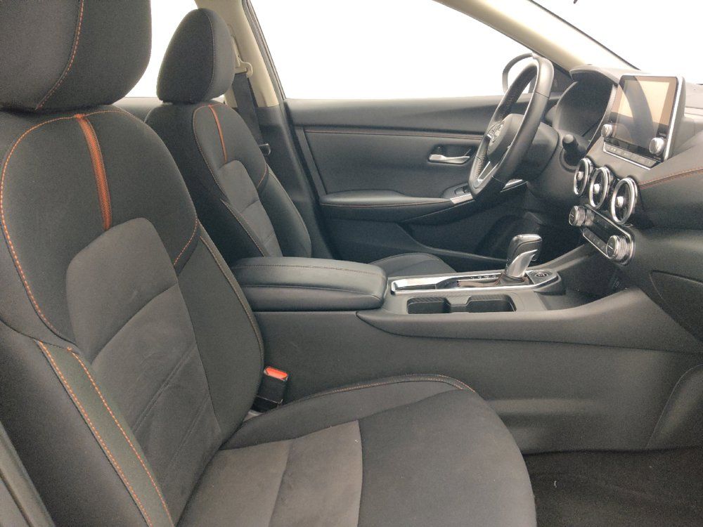 Used 2025 Nissan Sentra SR FWD image 21