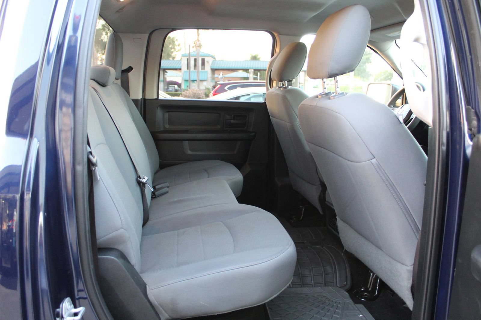 Used 2018 RAM 1500 Express RWD image 11