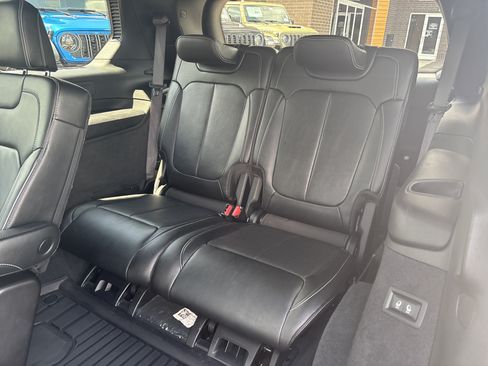 Used 2023 Jeep Grand Cherokee L Overland AWD/4WD image 37