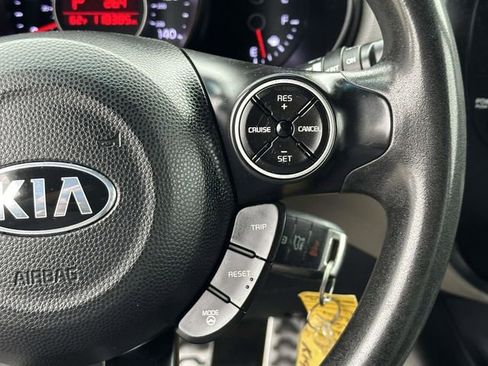 Used 2016 Kia Soul FWD image 9